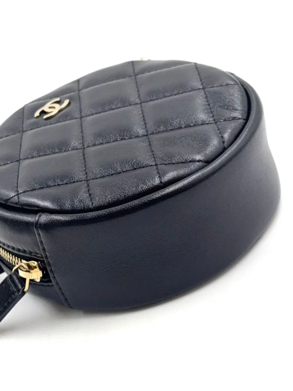 Chanel Classic Round Chain Lambskin Black Shoulder Bag Gold